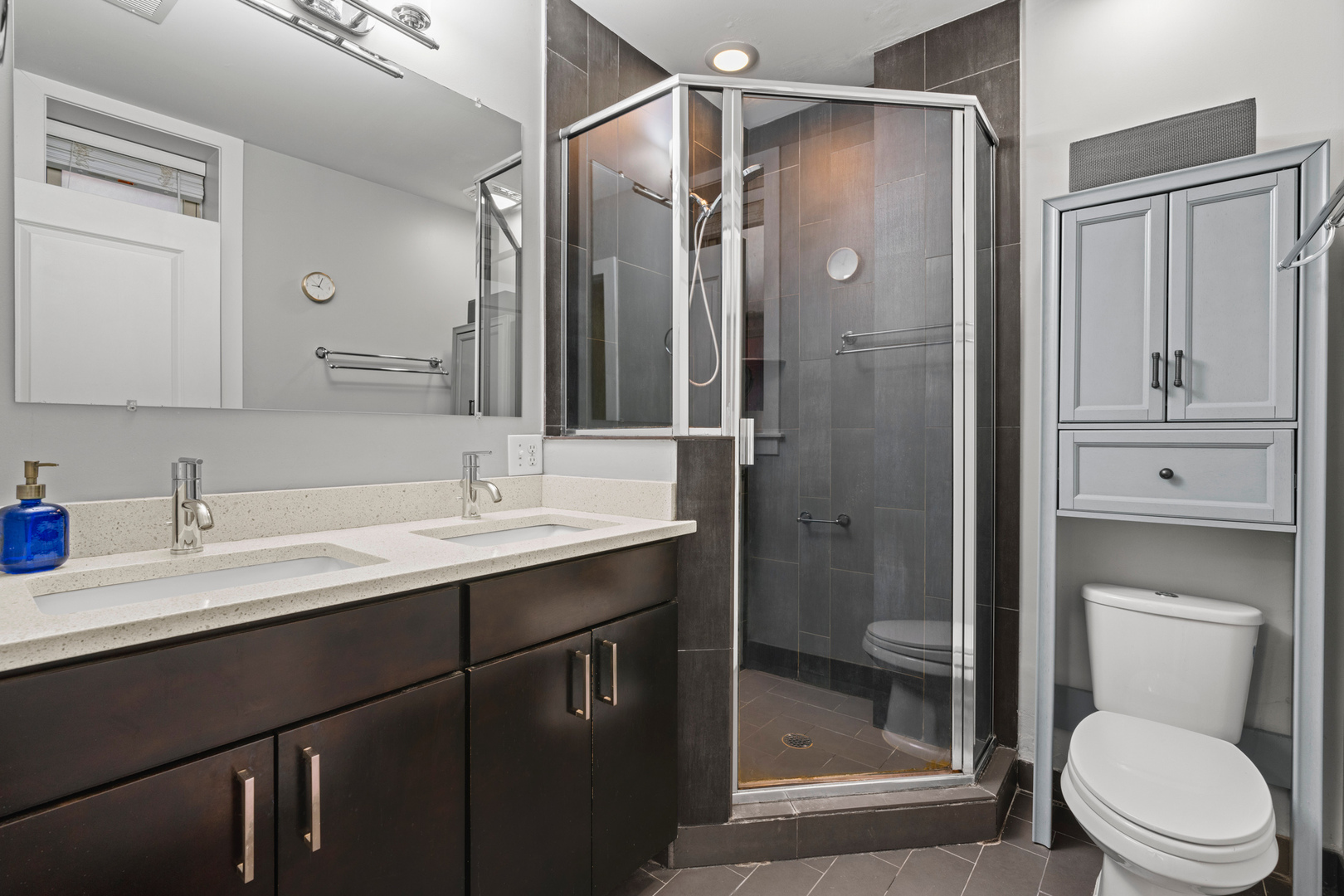 1525 N Claremont Avenue Unit: 1A