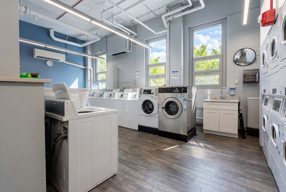 1255 N Sandburg Terrace Unit: 309E