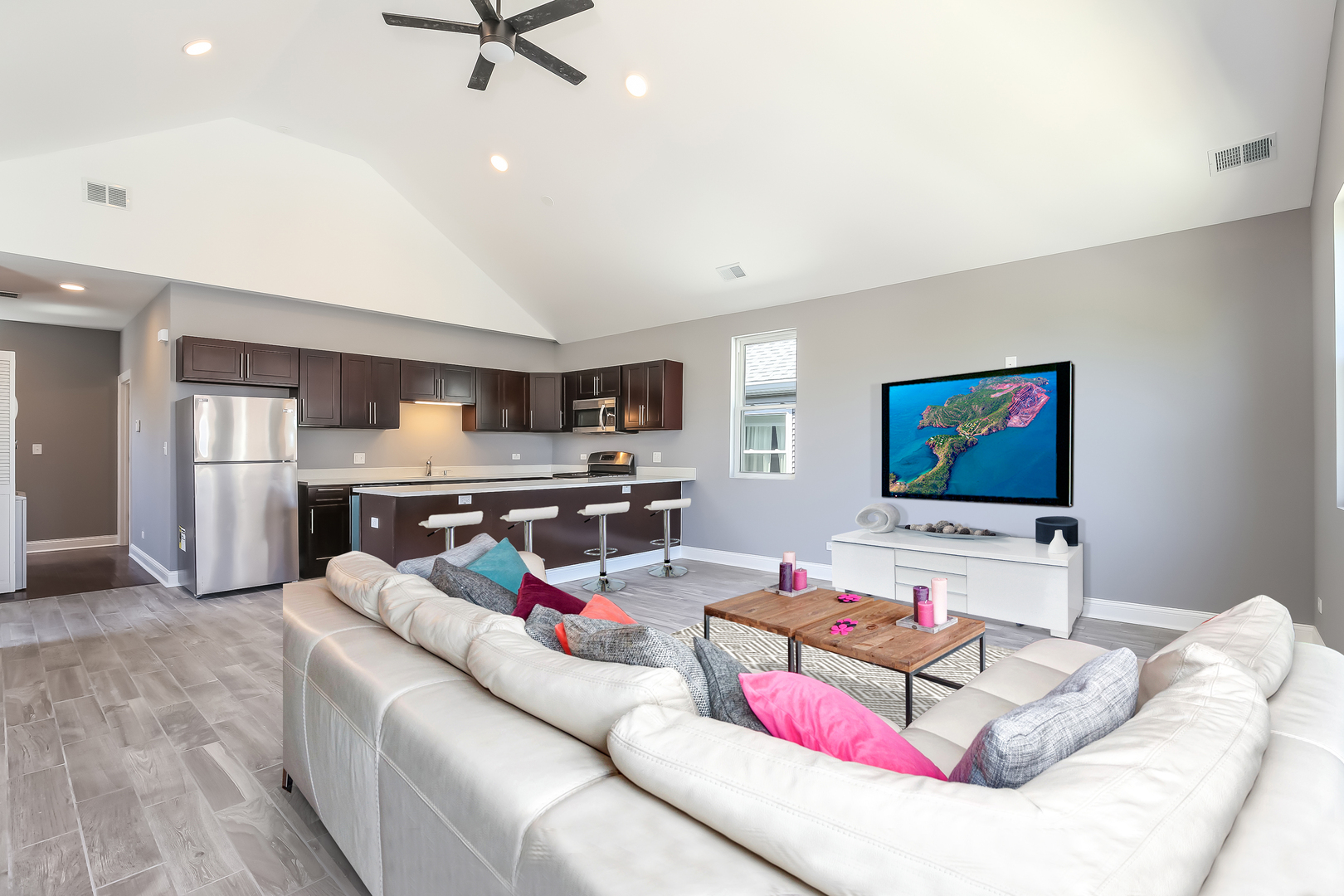 1926 S May Street Unit: 1