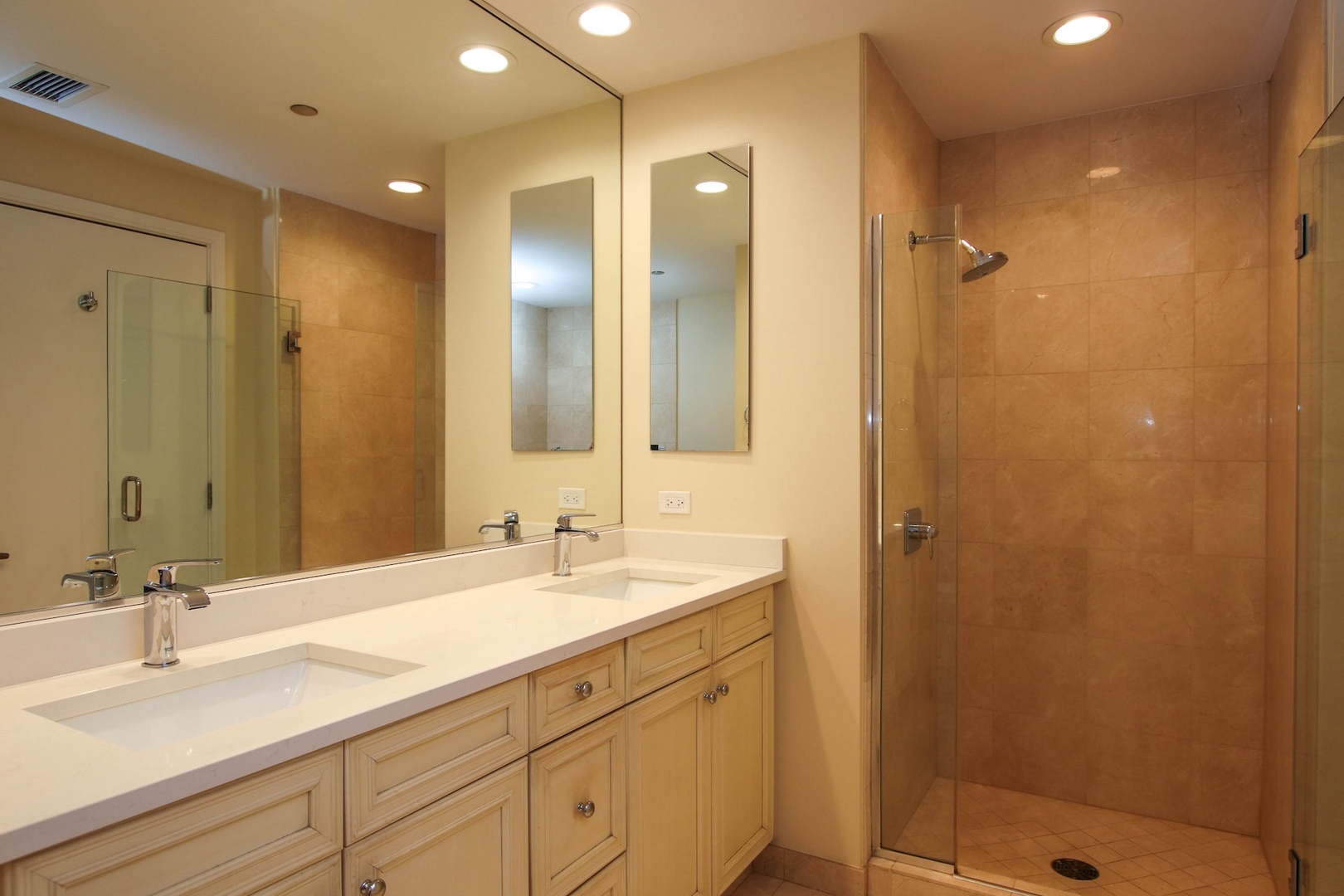 130 N Garland Court Unit: 3102