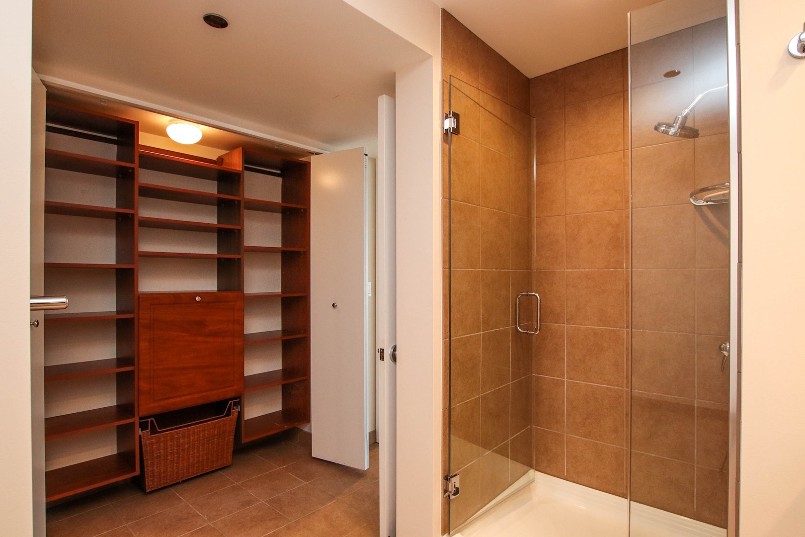 130 N Garland Court Unit: 3102