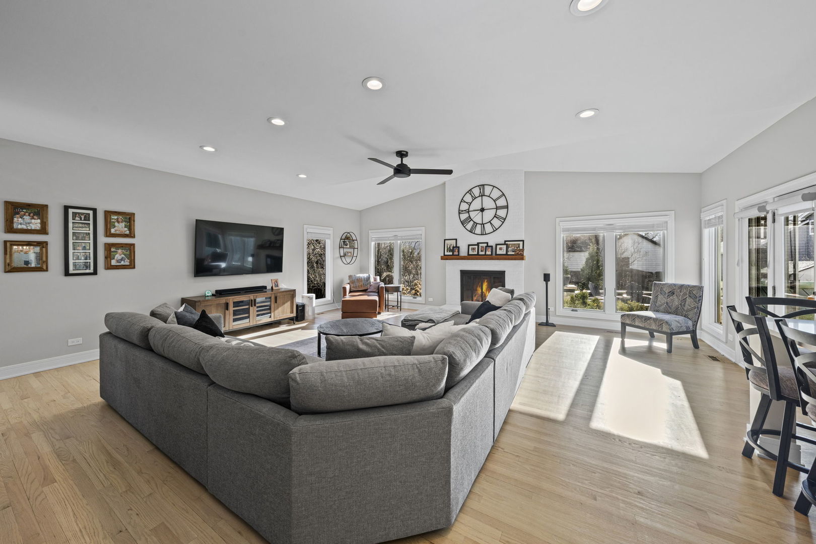 2005 N Woodland Lane