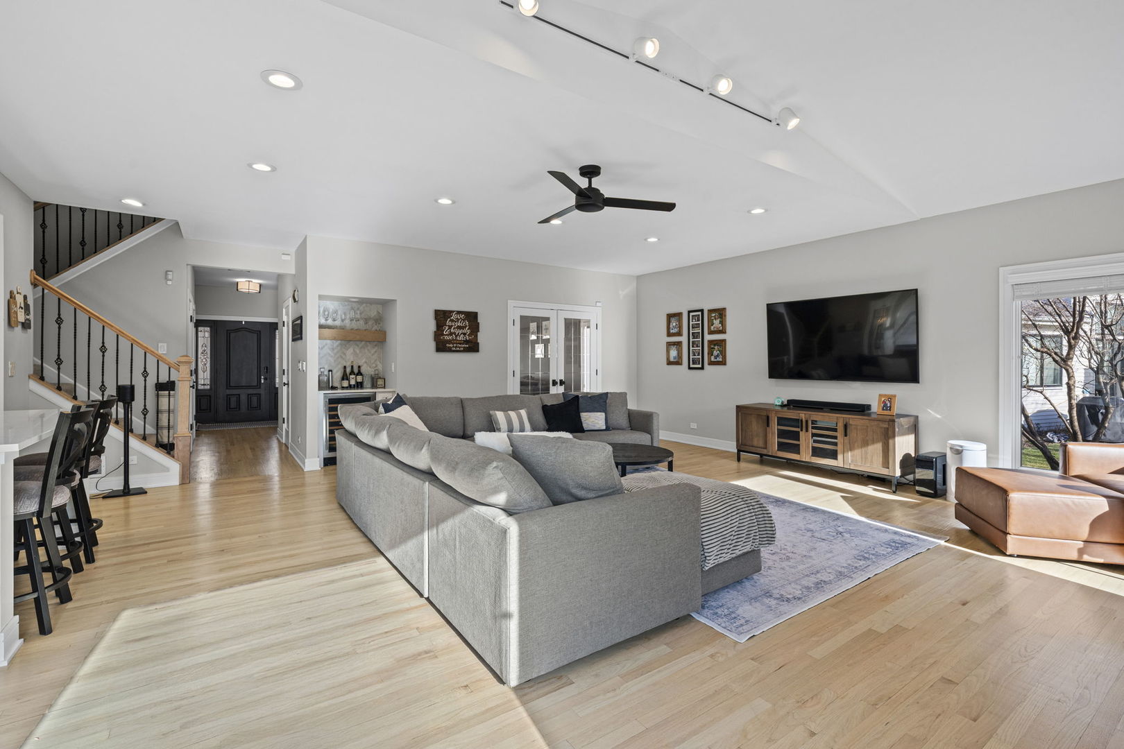 2005 N Woodland Lane