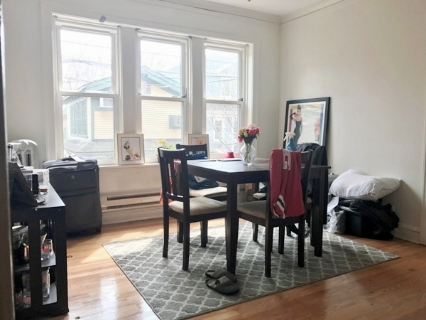 4218 N Clark Street Unit: 1