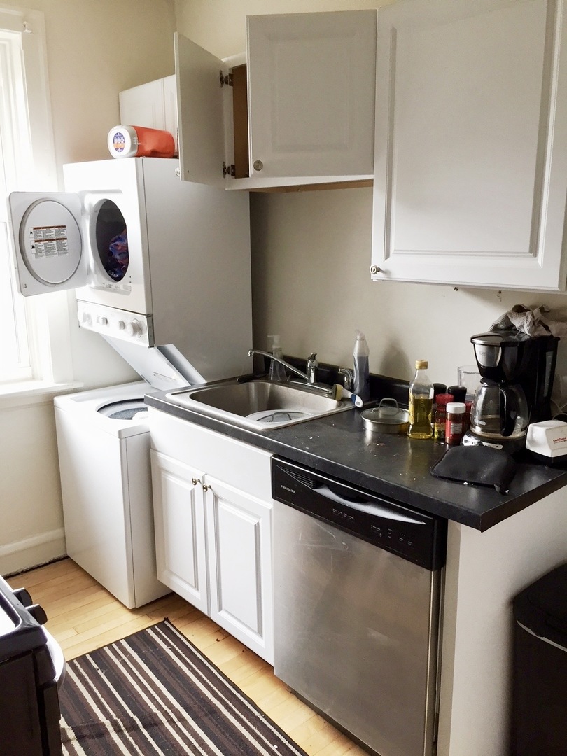 4218 N Clark Street Unit: 1