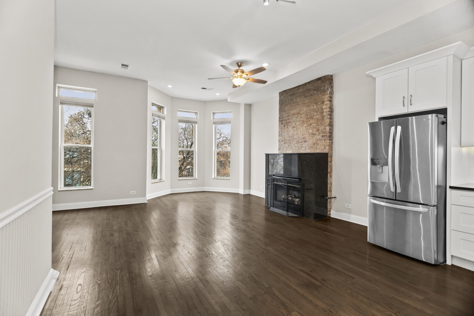 2247 W MONROE Street Unit: 3