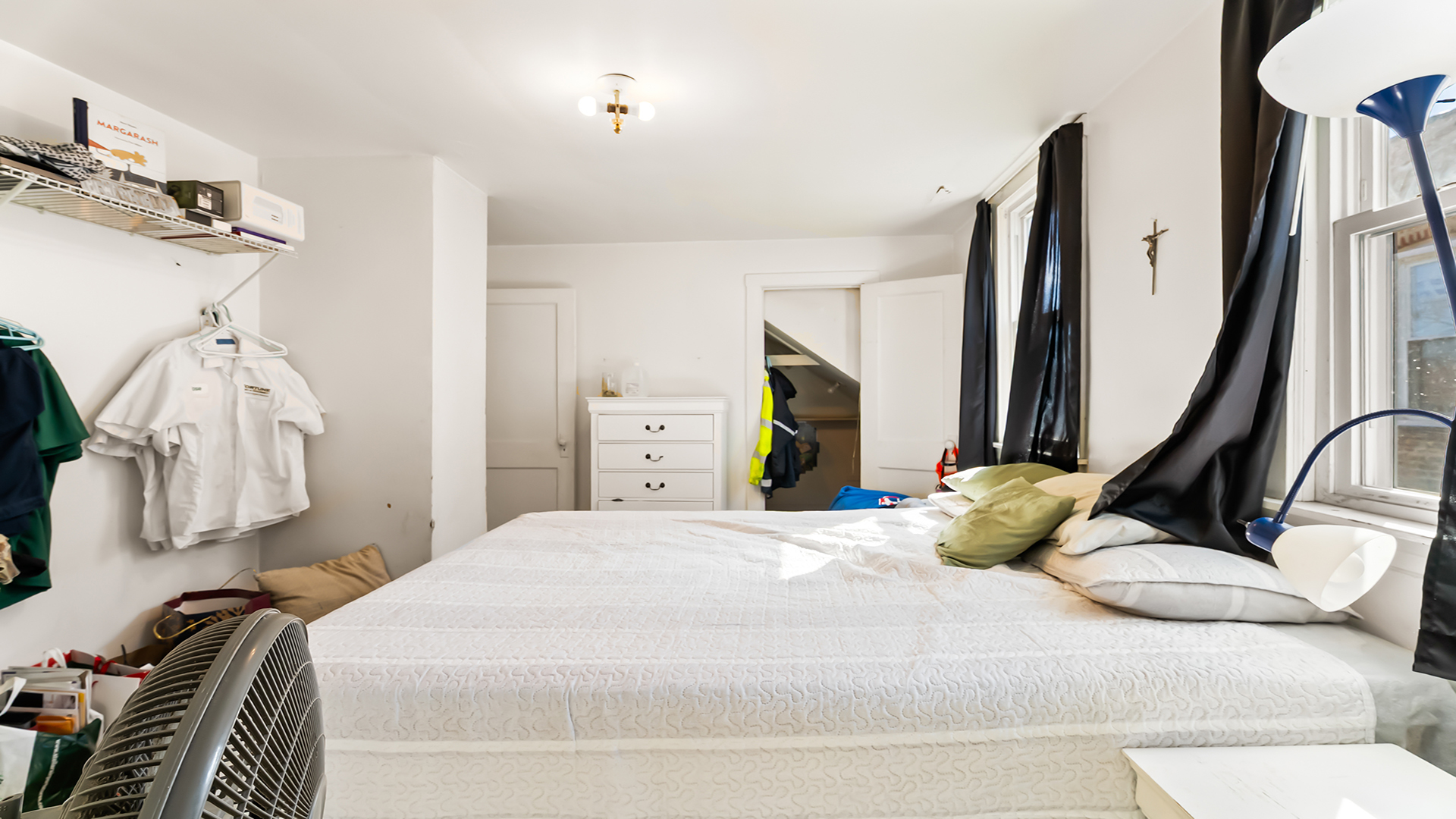 4541 N HARDING Avenue