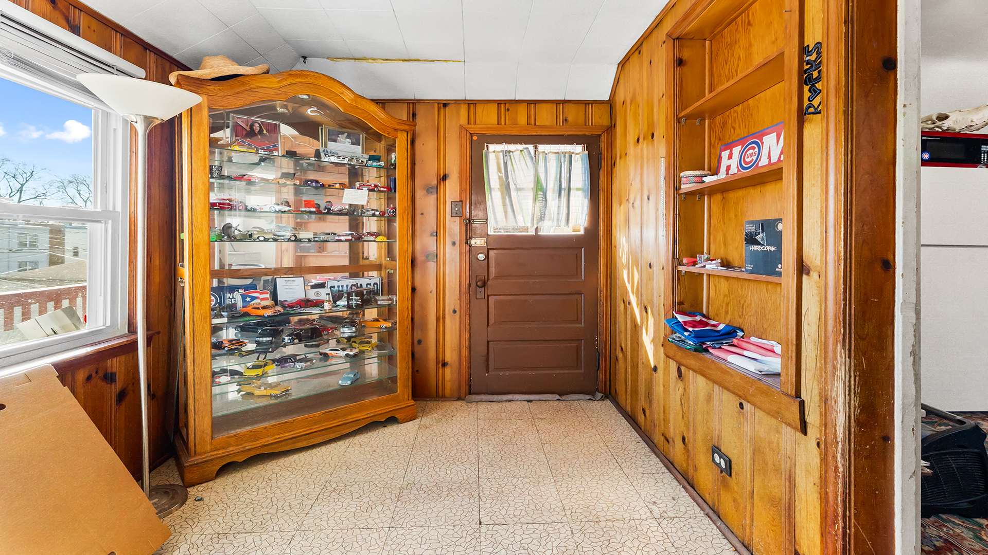 4541 N HARDING Avenue