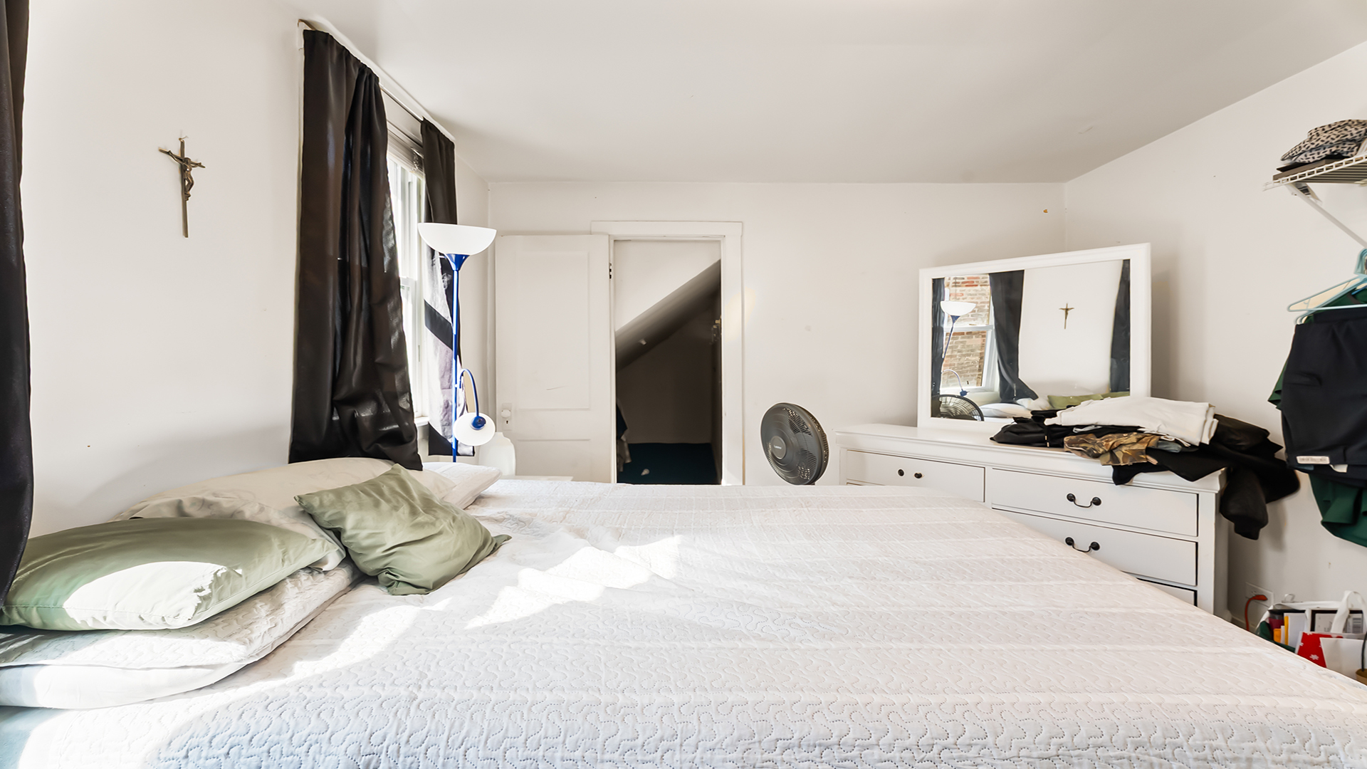 4541 N HARDING Avenue