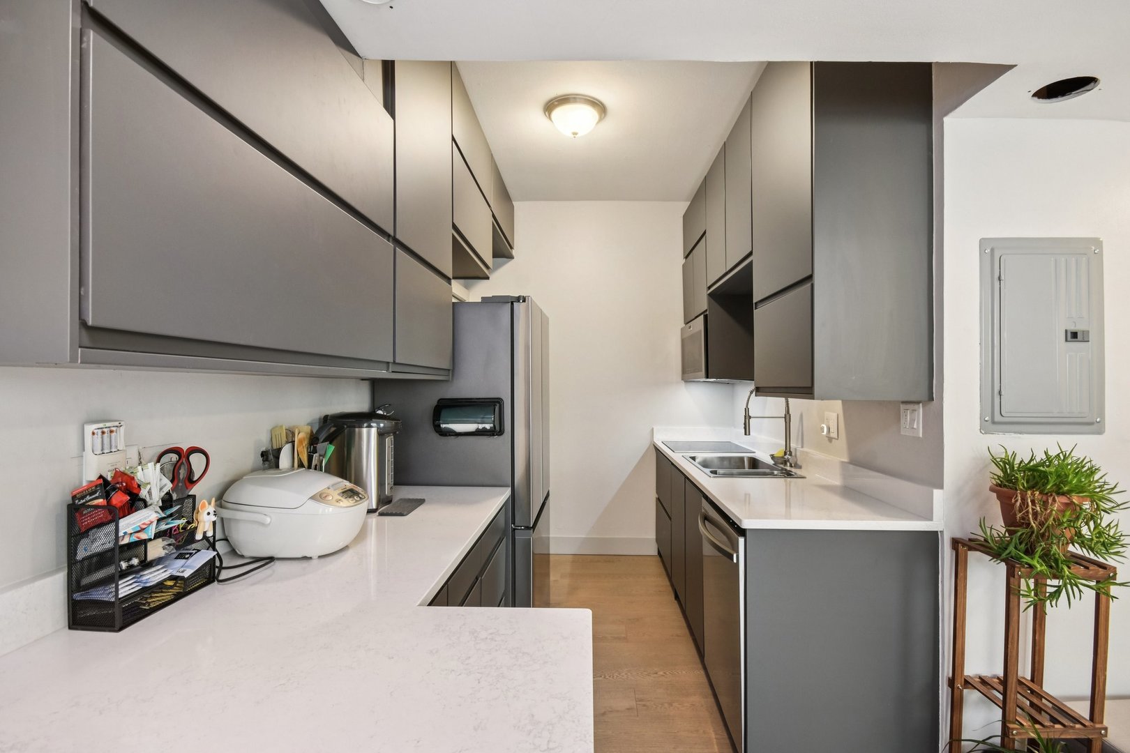 744 W California Terrace Unit: 1