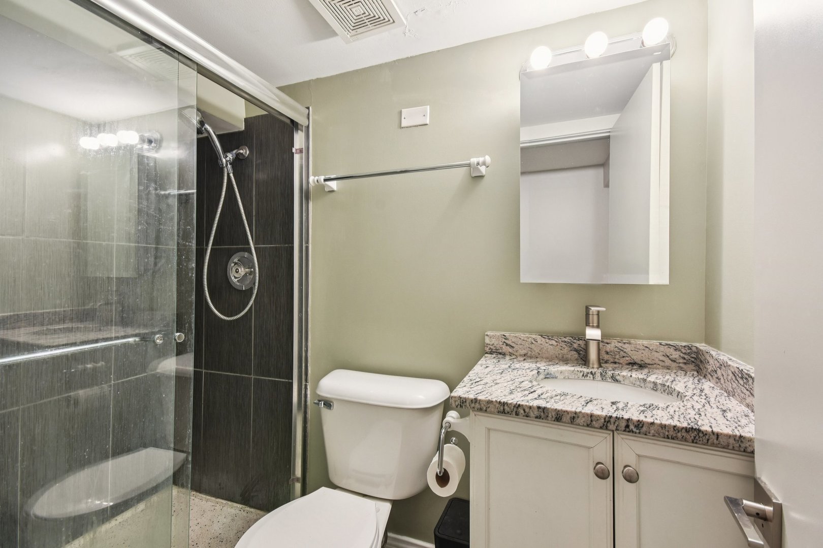 744 W California Terrace Unit: 1