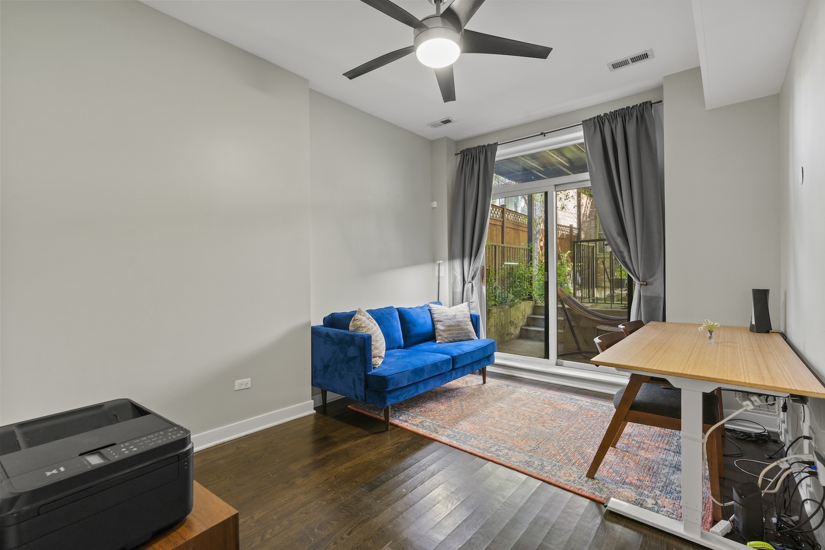 1525 N Claremont Avenue Unit: 1A