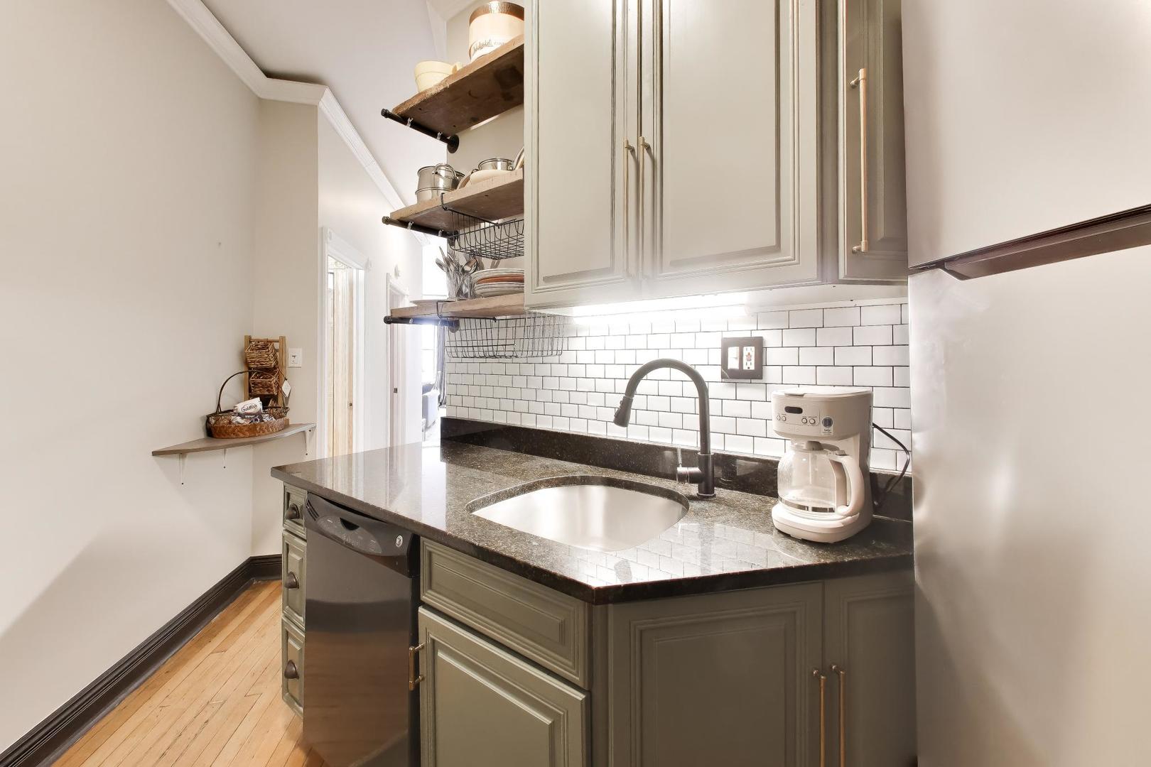 20 E Goethe Street Unit: 501