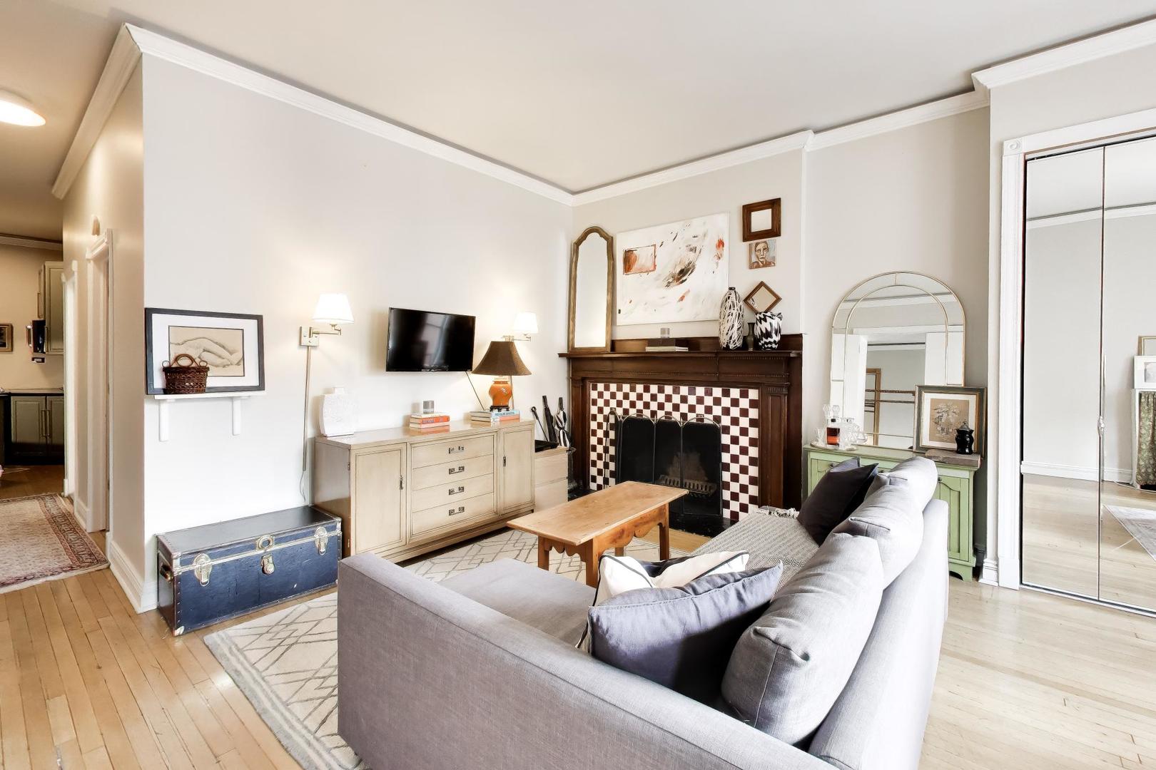 20 E Goethe Street Unit: 501