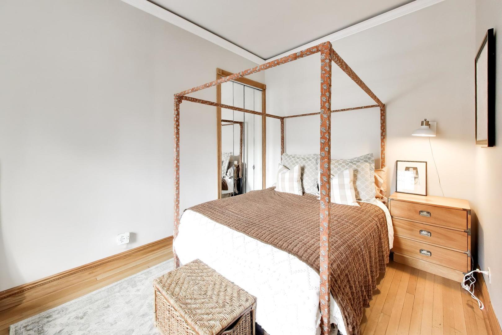 20 E Goethe Street Unit: 501