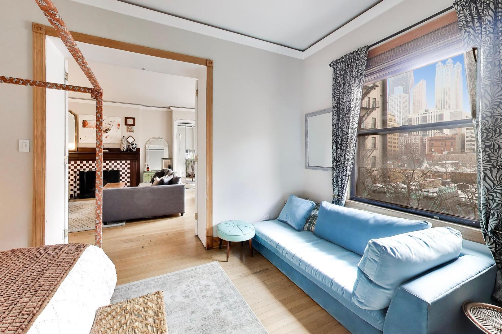 20 E Goethe Street Unit: 501