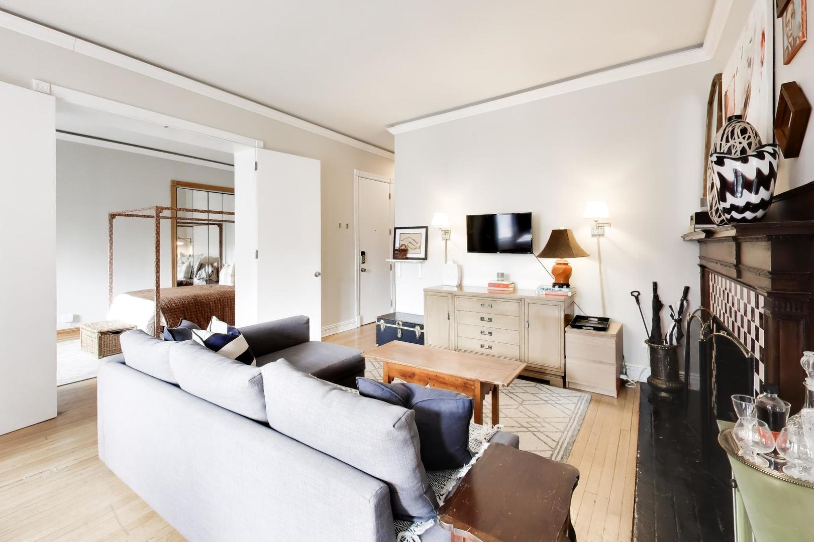 20 E Goethe Street Unit: 501