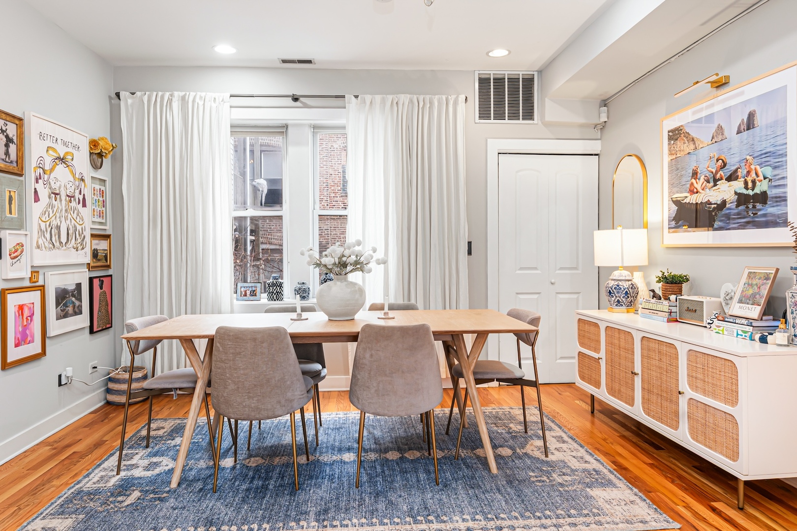 1432 N Maplewood Avenue Unit: 203