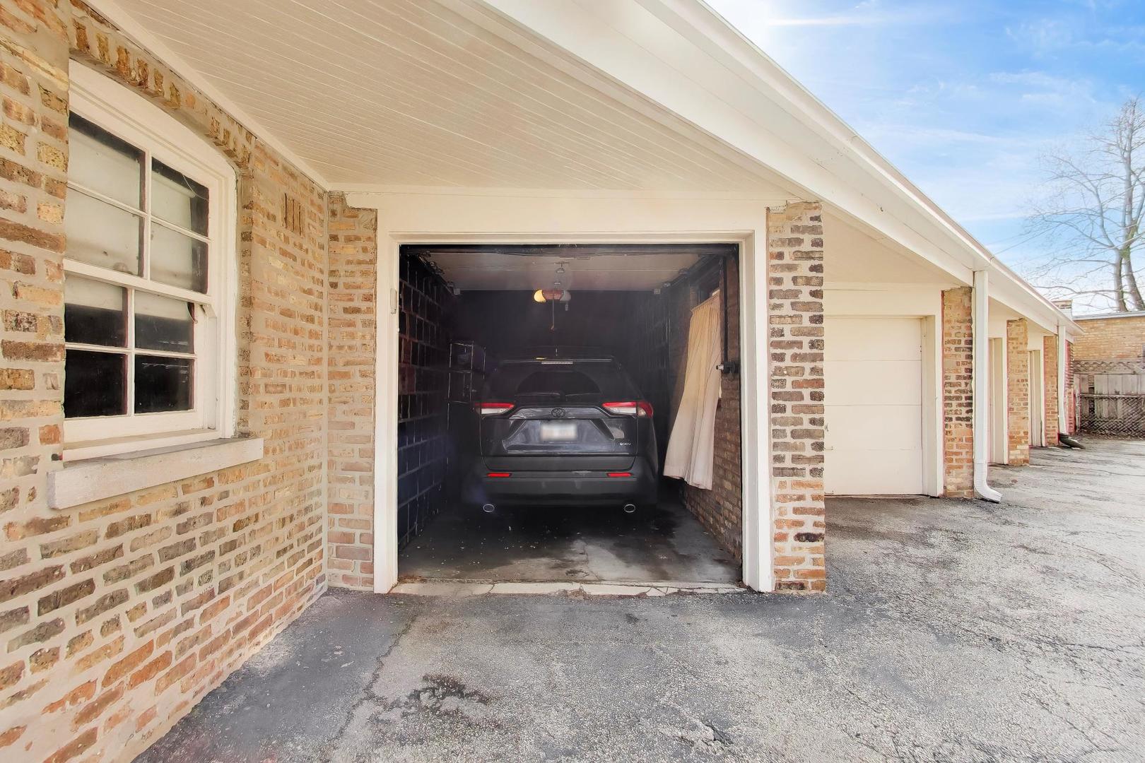 2041 W FARWELL Avenue Unit: 2E