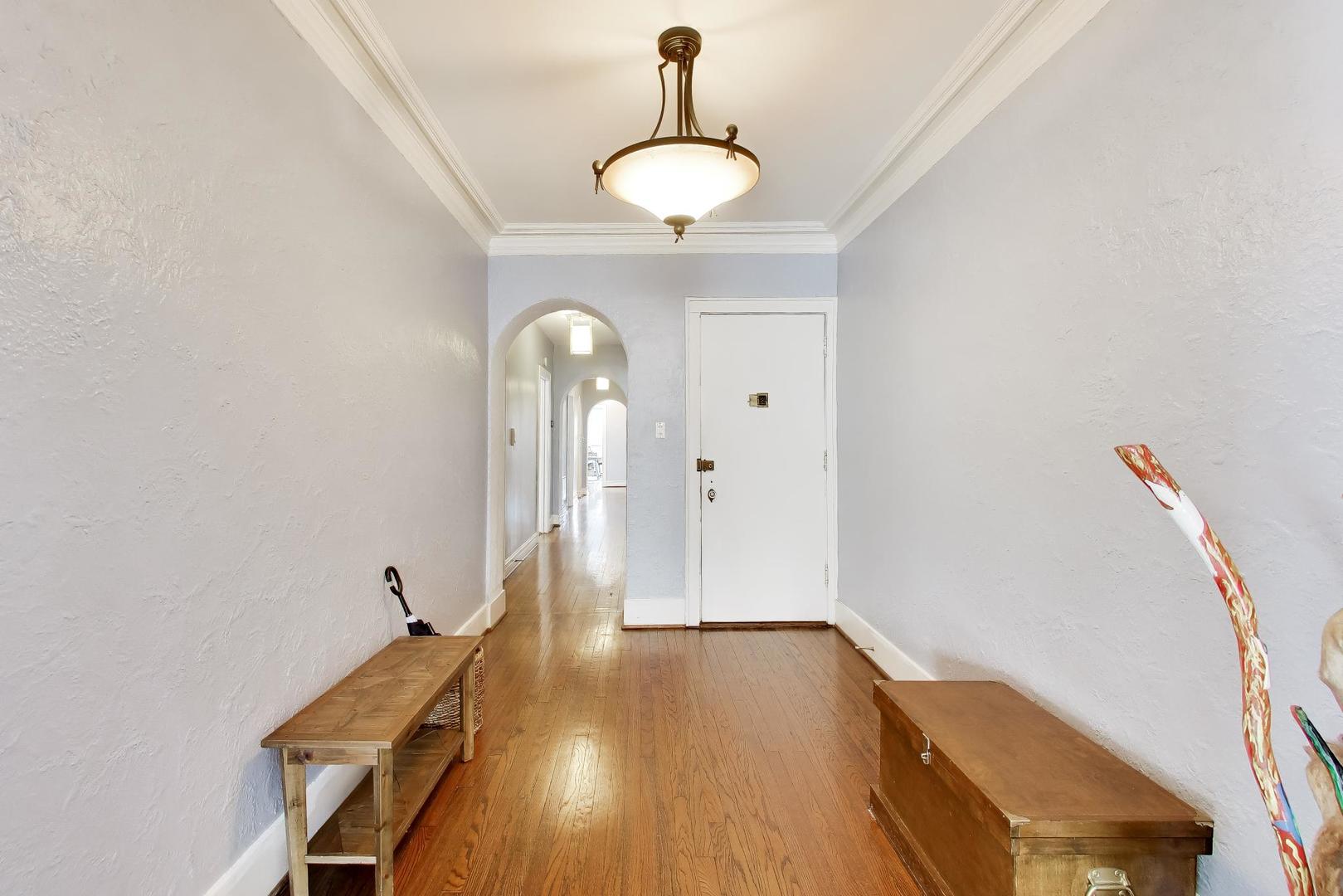 2041 W FARWELL Avenue Unit: 2E