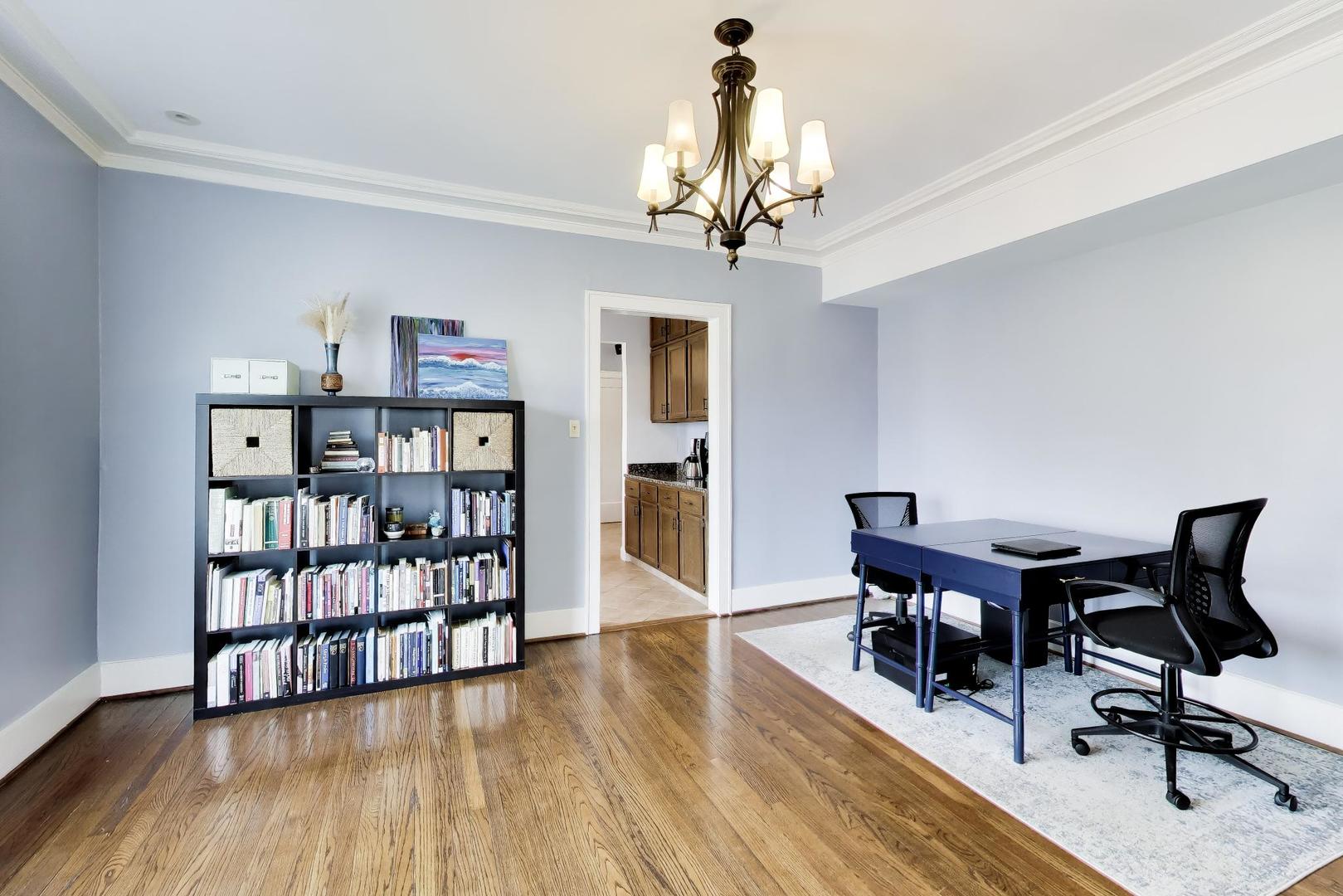 2041 W FARWELL Avenue Unit: 2E