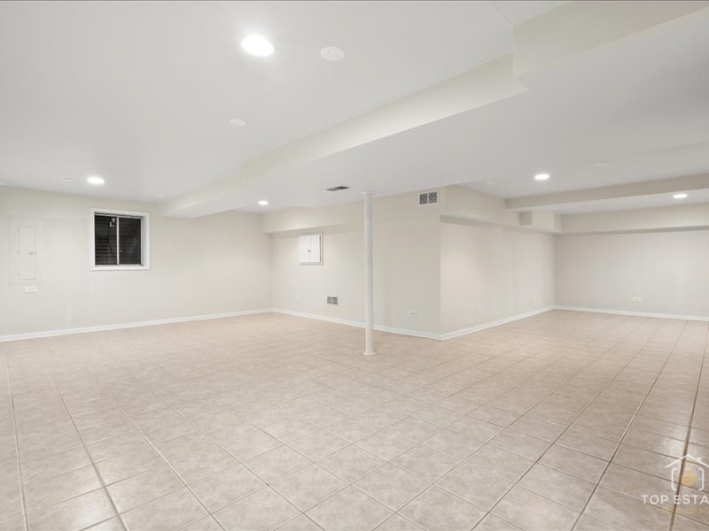 13124 W Beaver Lake Drive