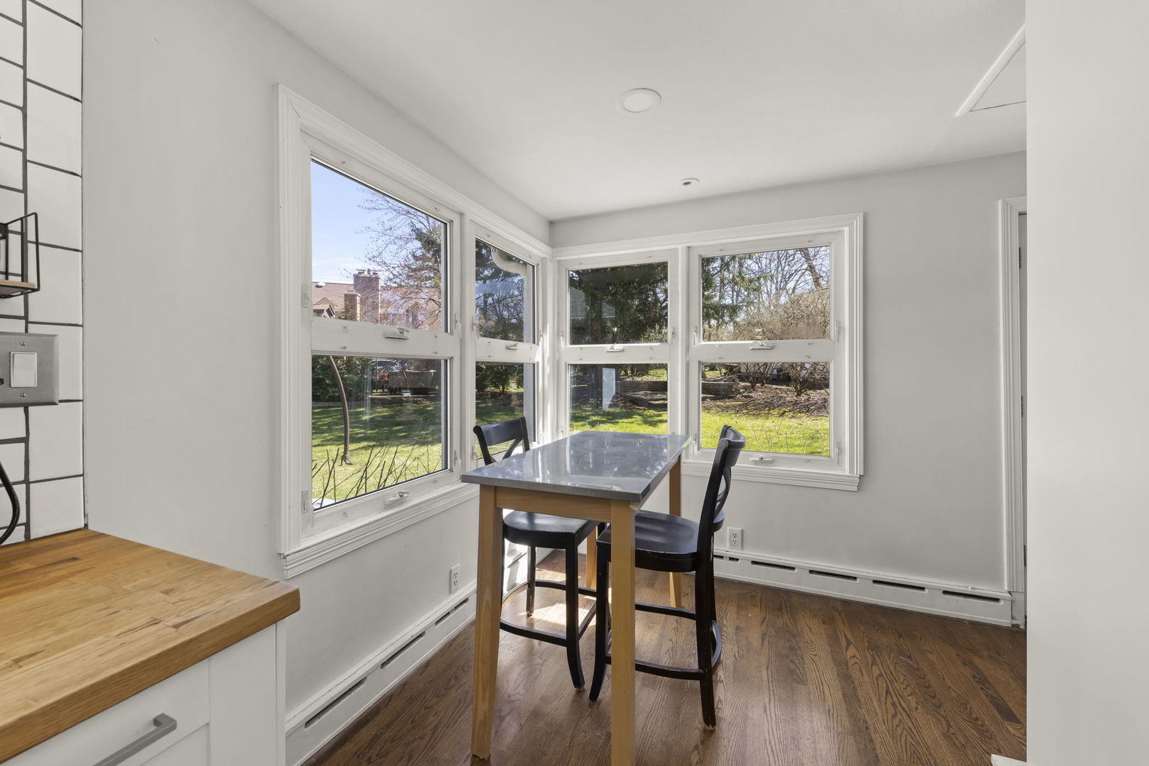 255 CREST Road