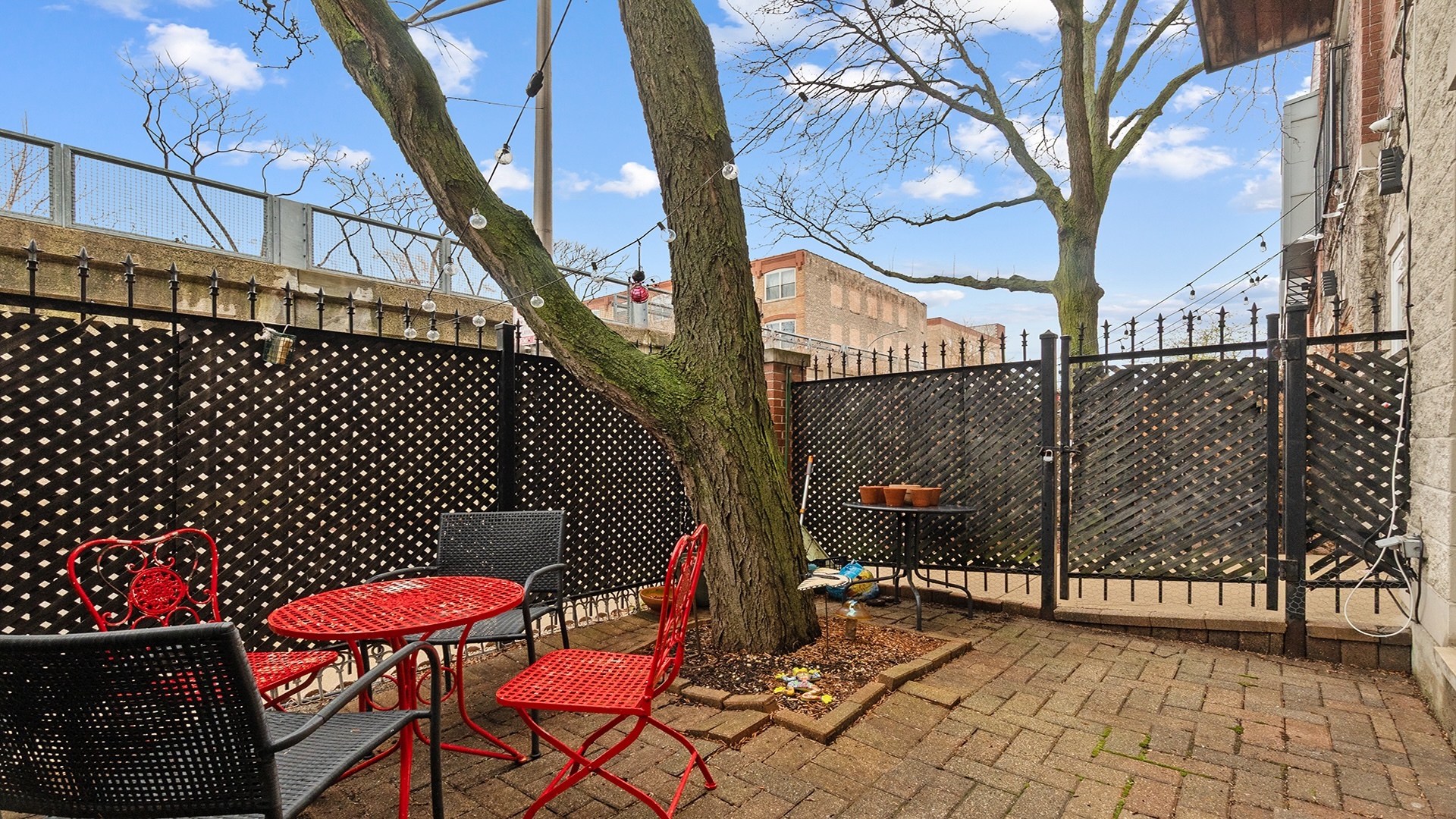 2524 W Bloomingdale Avenue Unit: B