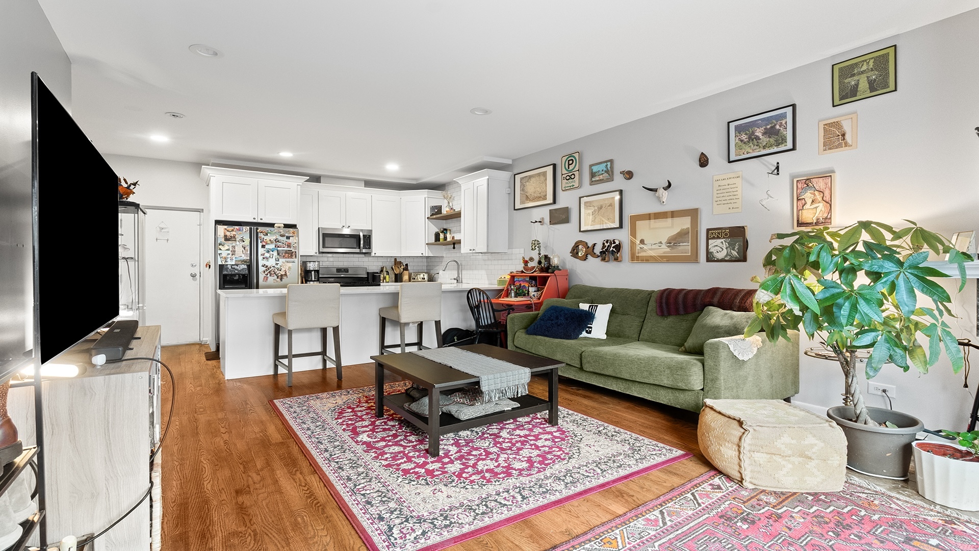 2524 W Bloomingdale Avenue Unit: B