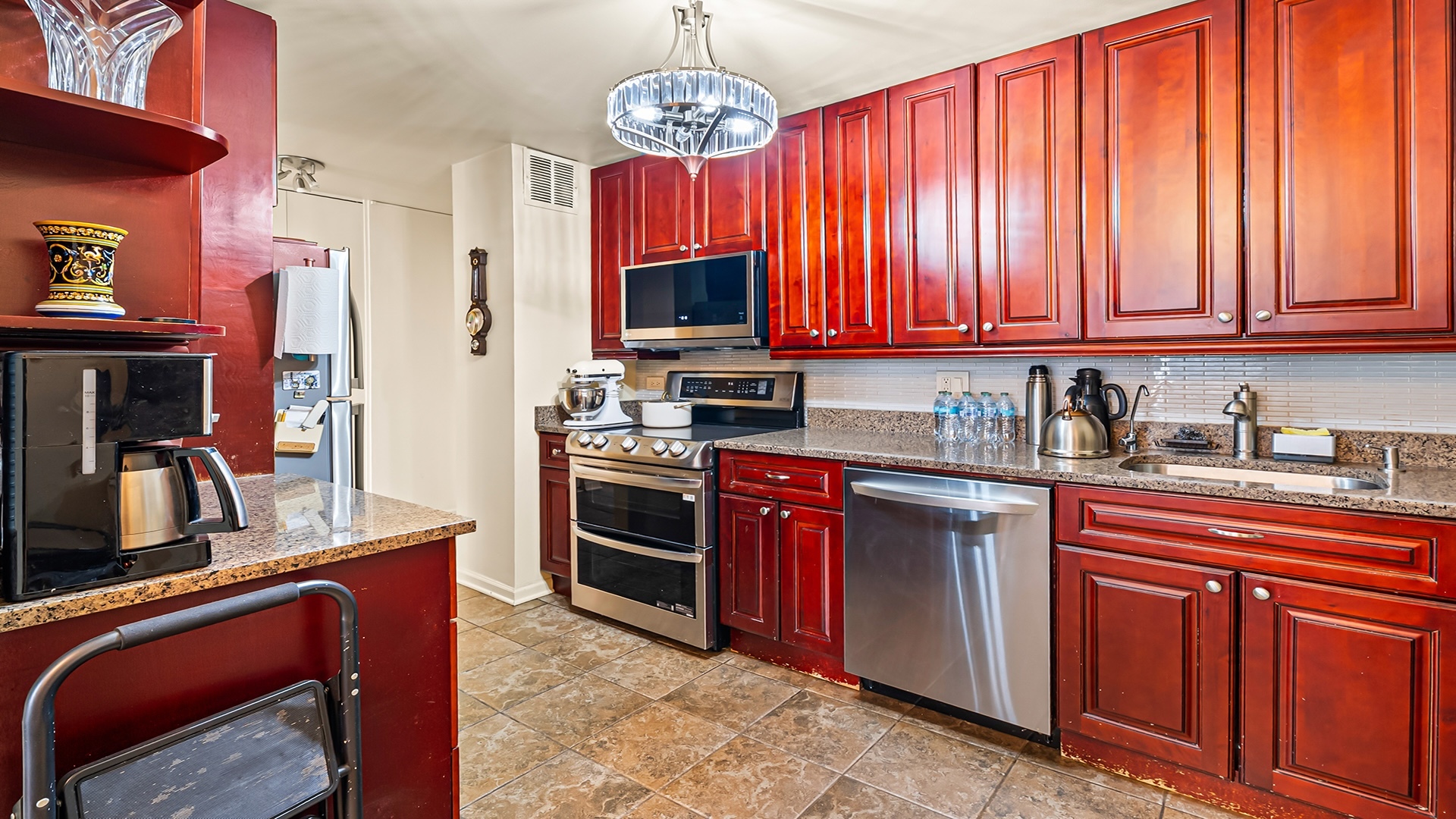 5455 N SHERIDAN Road Unit: 3306