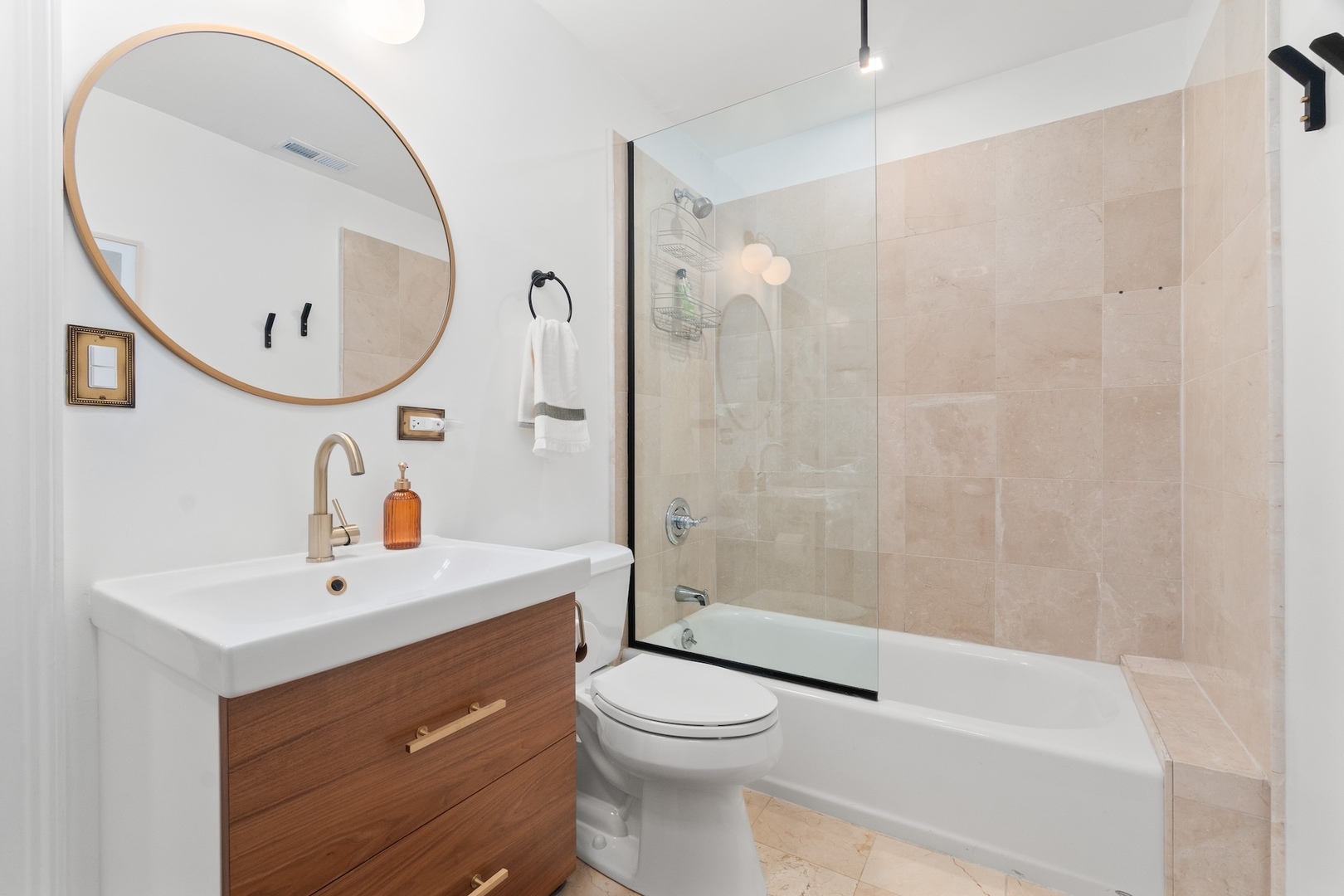 1849 W Superior Street Unit: 1