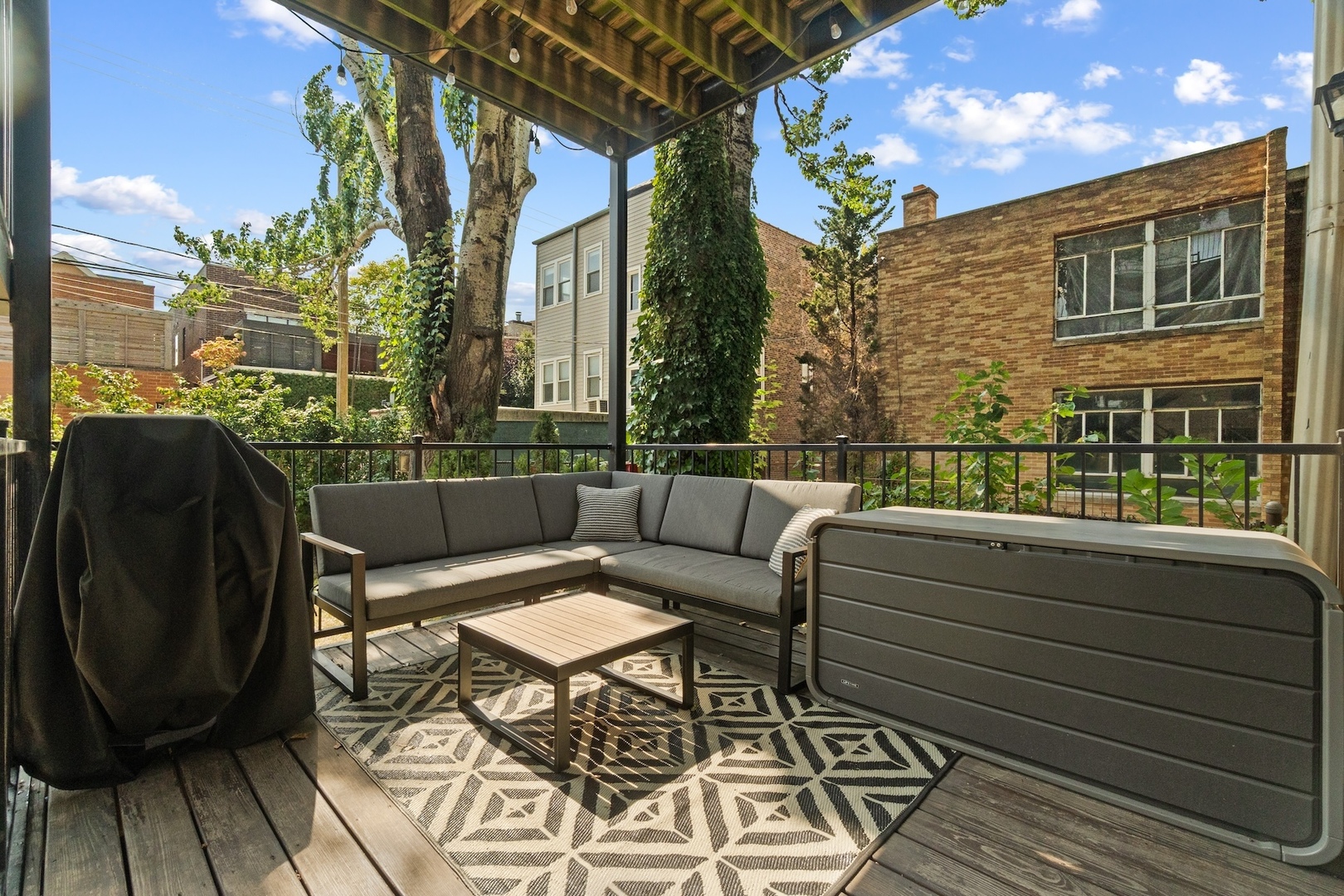 1849 W Superior Street Unit: 1