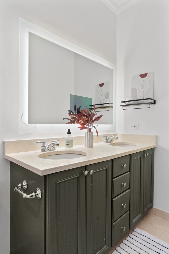 1849 W Superior Street Unit: 1