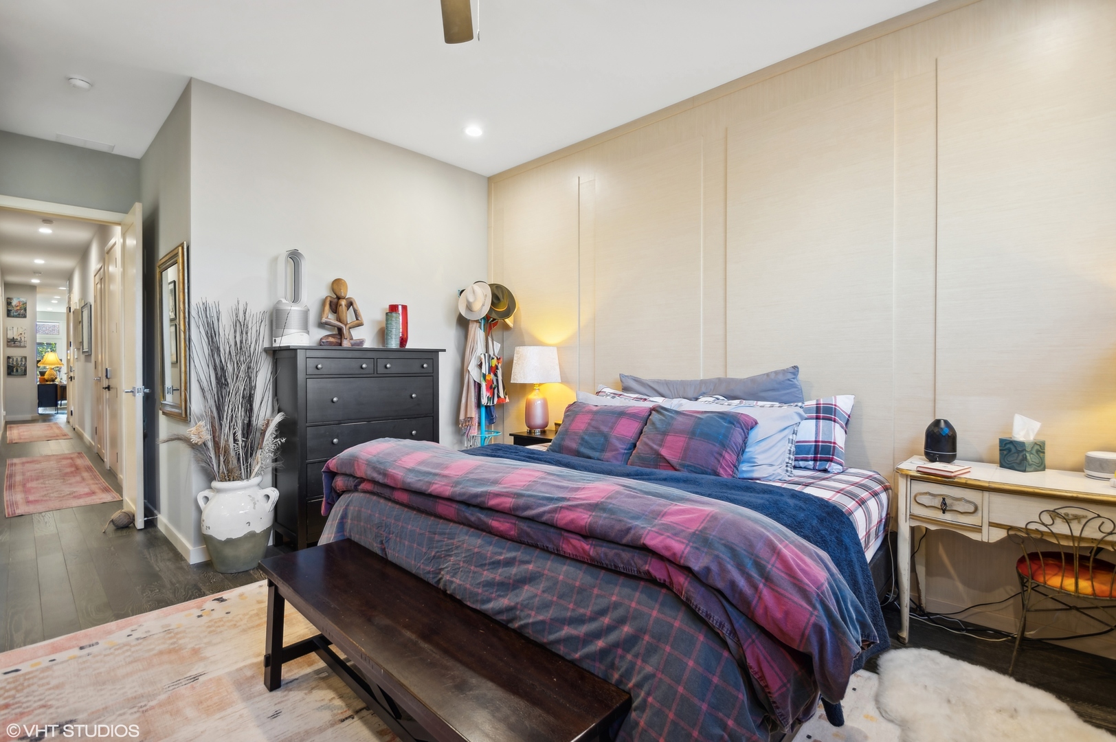 2738 W Chicago Avenue Unit: 2