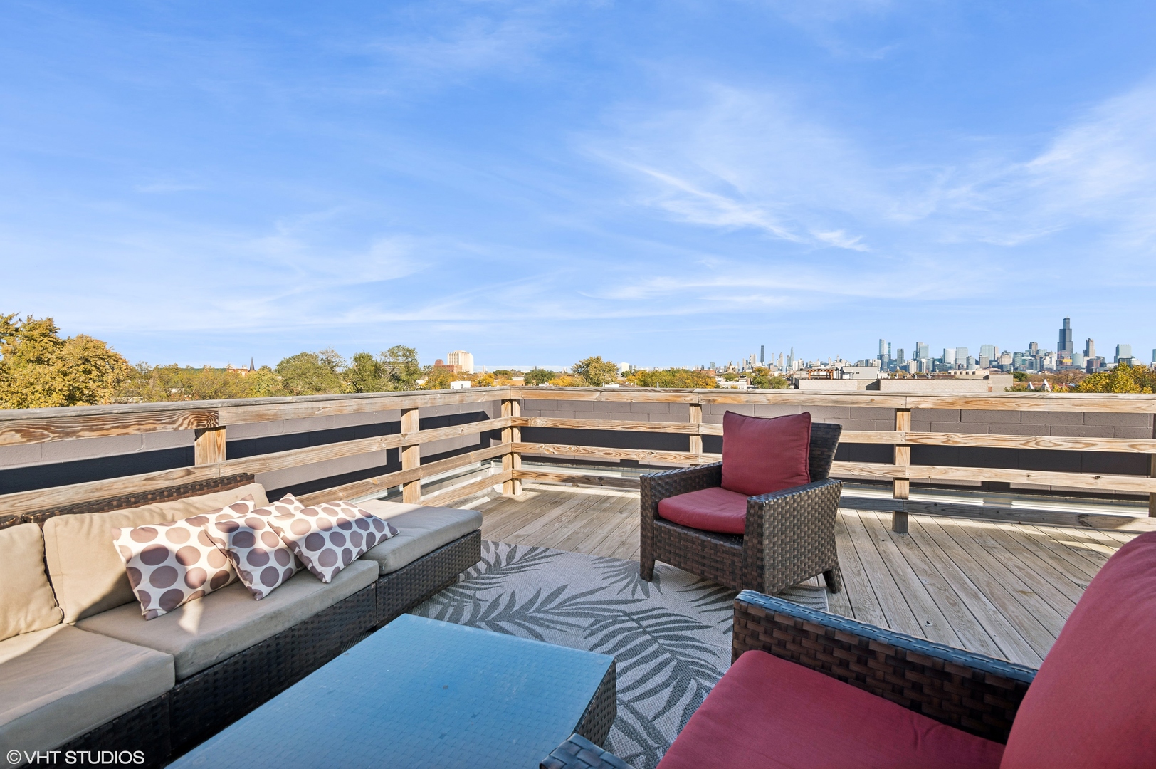 2738 W Chicago Avenue Unit: 2