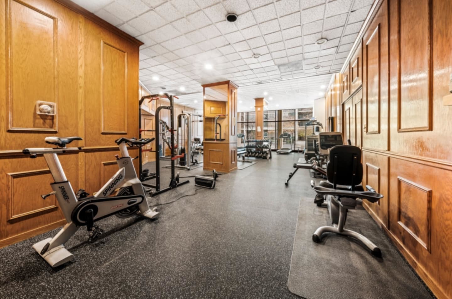1540 N LASALLE Drive Unit: 907
