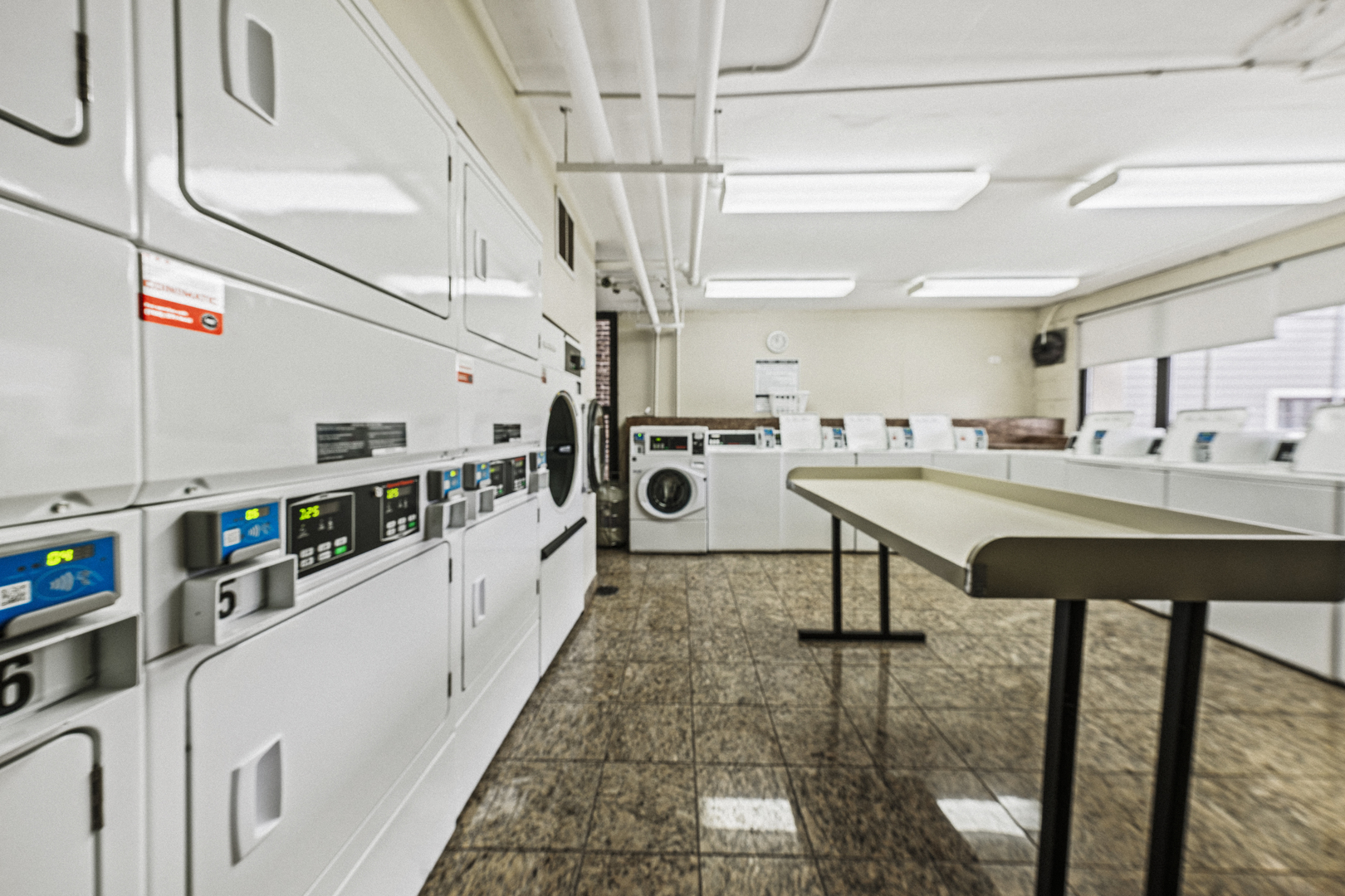 1540 N LASALLE Drive Unit: 907