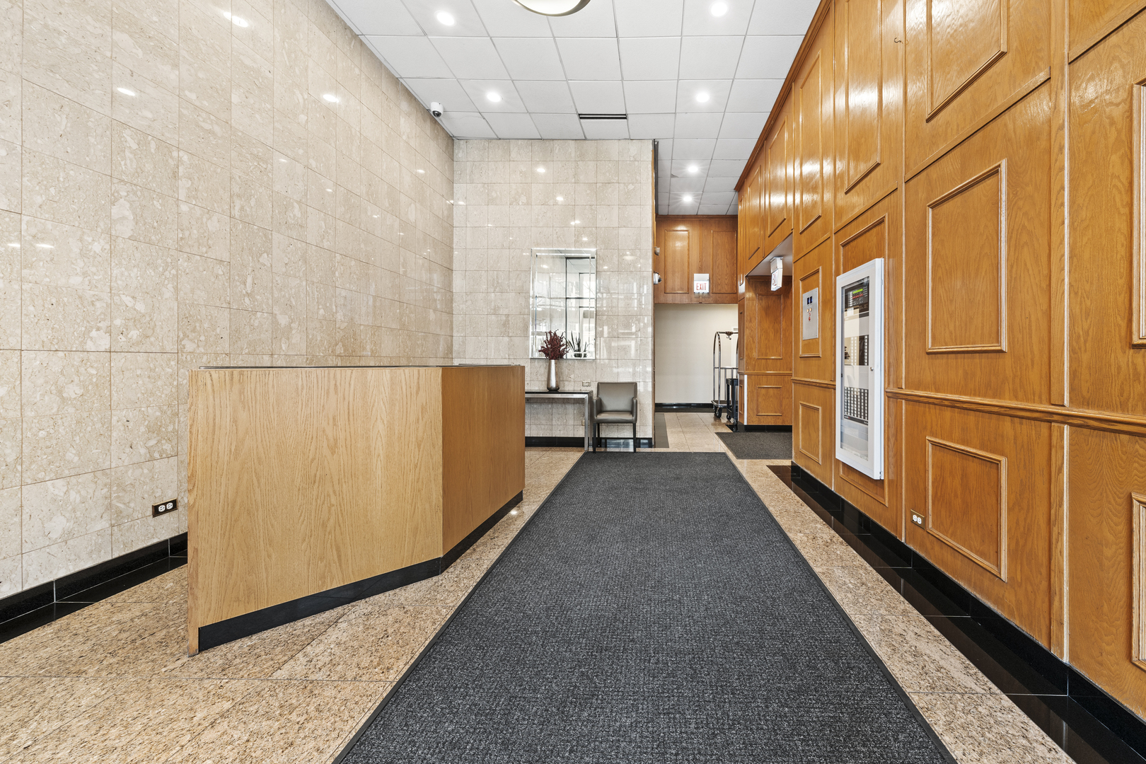 1540 N LASALLE Drive Unit: 907