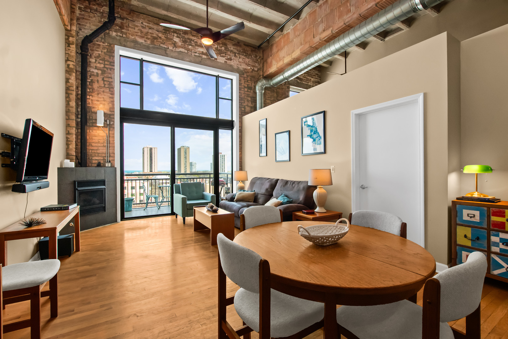 2545 S Dearborn Street Unit: 705
