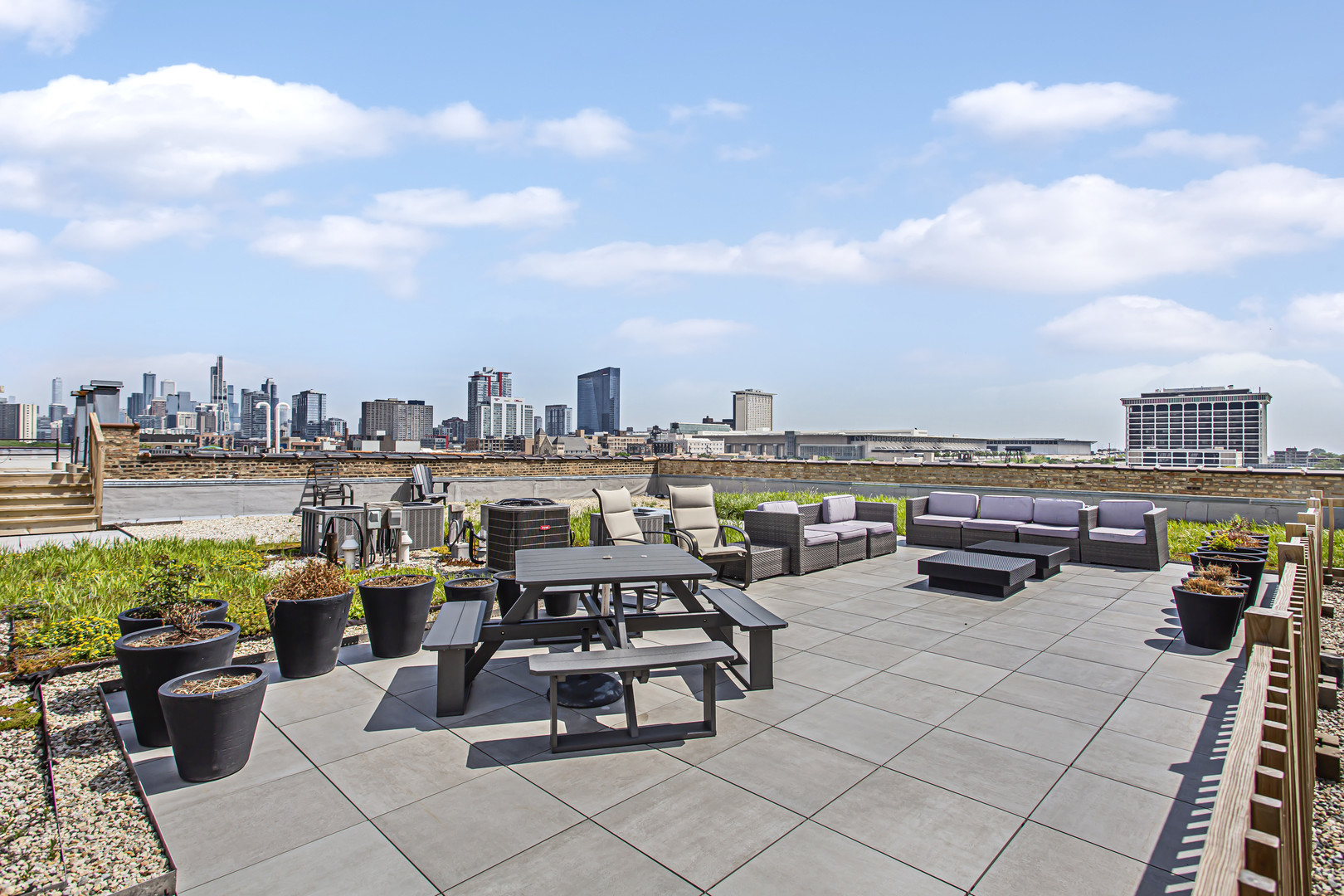 2545 S Dearborn Street Unit: 705