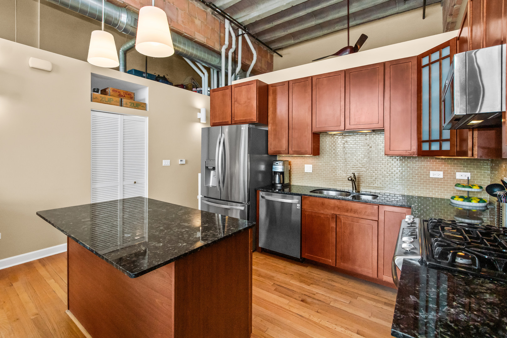 2545 S Dearborn Street Unit: 705