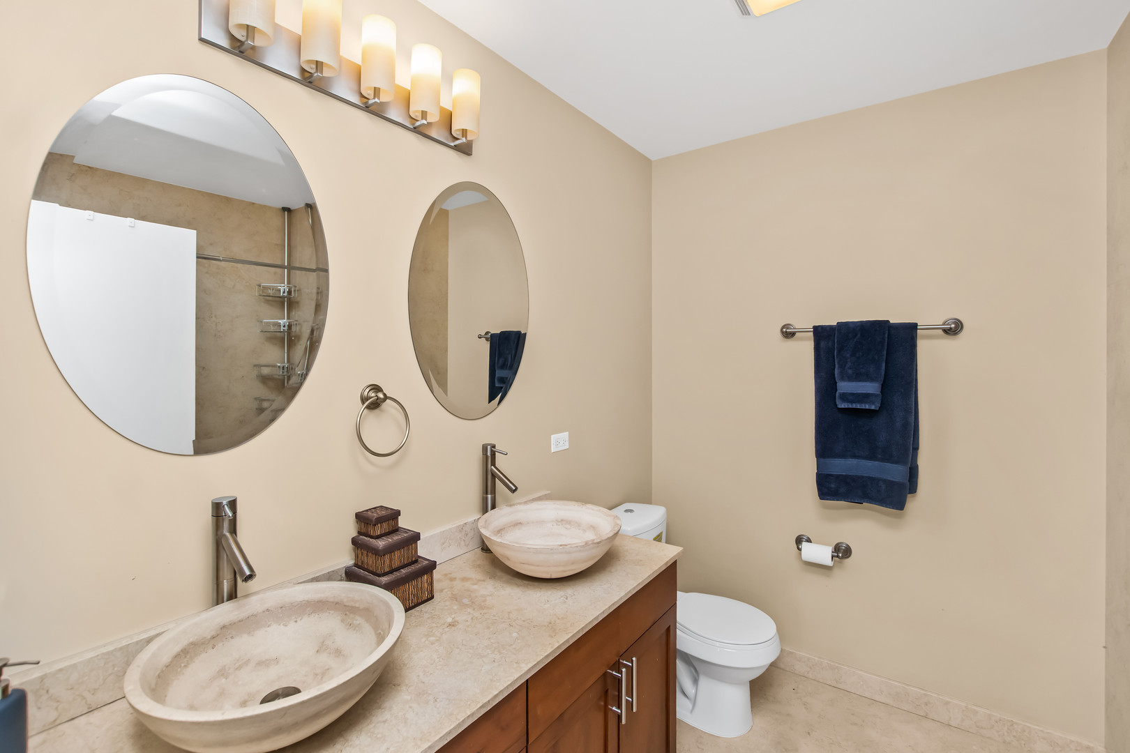 2545 S Dearborn Street Unit: 705