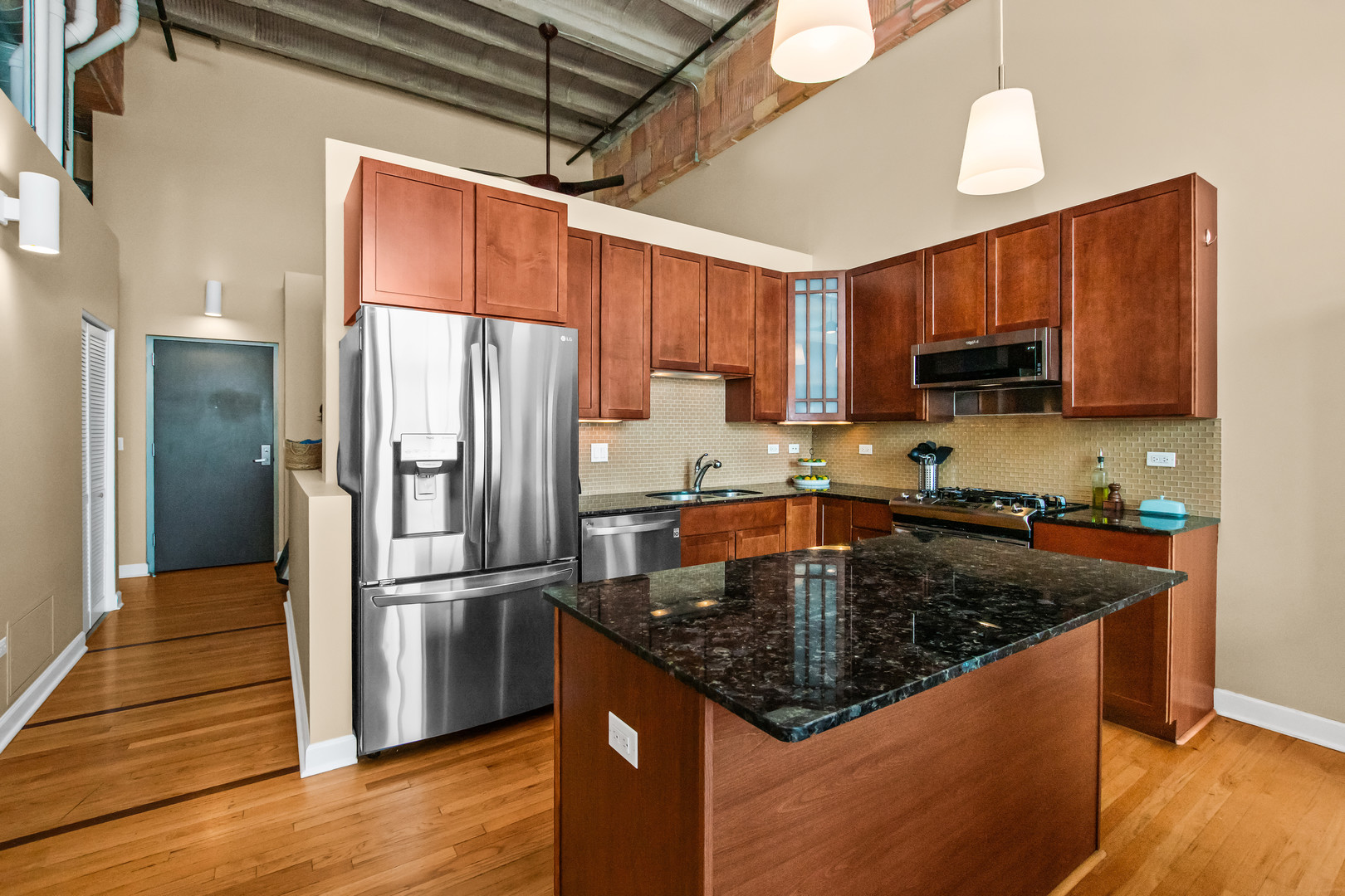 2545 S Dearborn Street Unit: 705