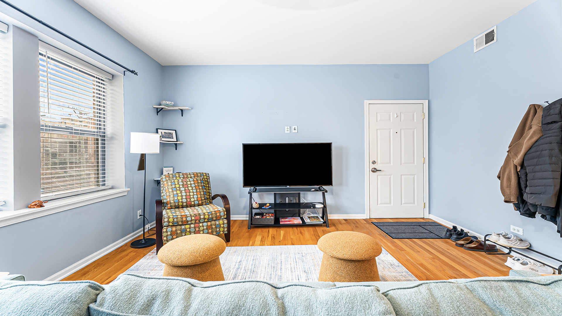 39 N Paulina Street Unit: 2