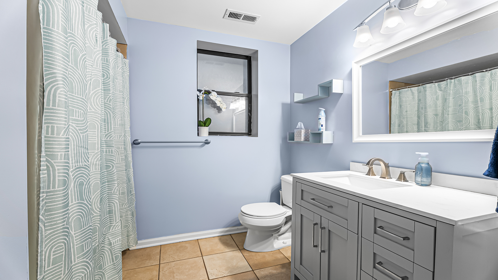 39 N Paulina Street Unit: 2