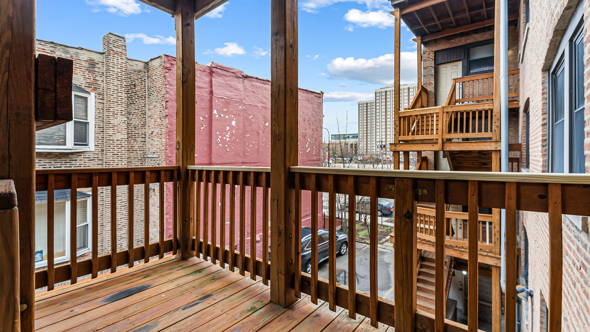 39 N Paulina Street Unit: 2