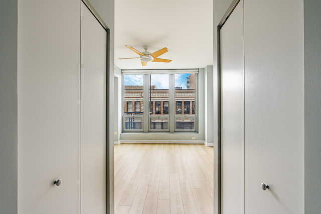 565 W Quincy Street Unit: 1008