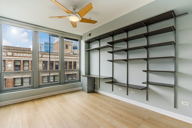 565 W Quincy Street Unit: 1008