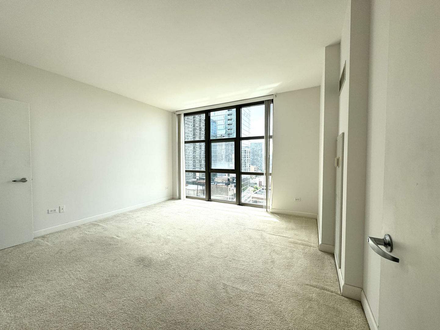 1101 S STATE Street Unit: 1406