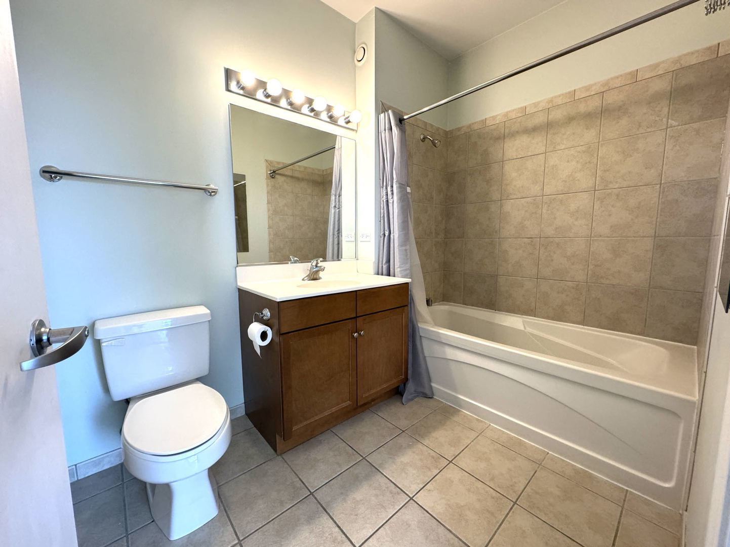 1101 S STATE Street Unit: 1406